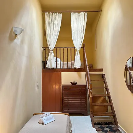 Case de vacanță Elia Old Mansion